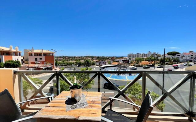Albufeira Modern 2 by Homing