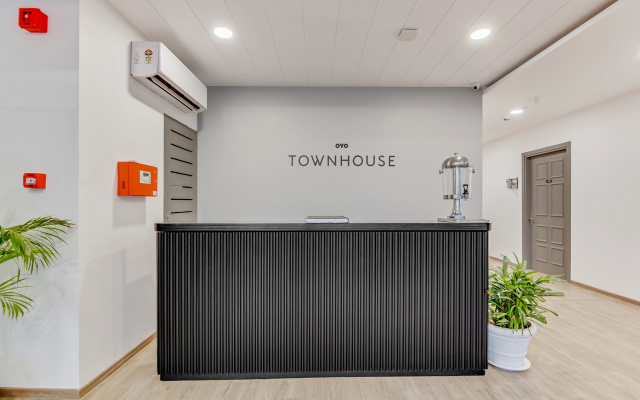 OYO Townhouse 204 Sector 49