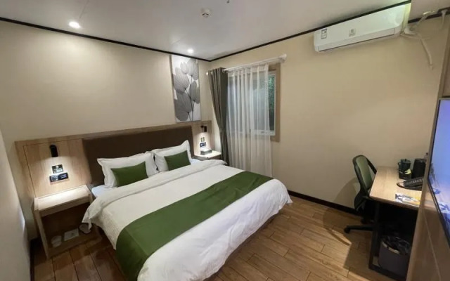 Green Tree Inn Beijing Chaoyang District Dougezhua