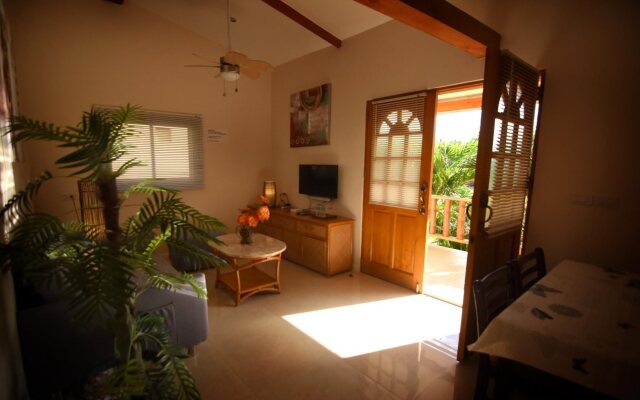 Alona42 Resort