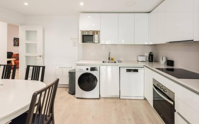 Modern With Ideal Location Next To Atocha Station