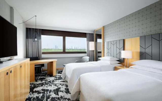 Sheraton Frankfurt Airport Hotel & Conference Center