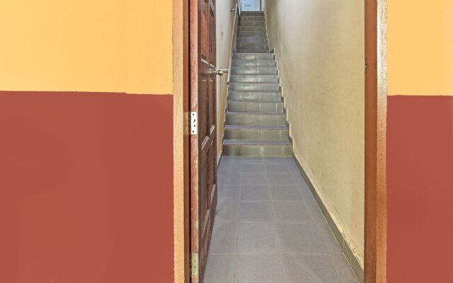 OYO 90441 Cz Traveler's Hotel