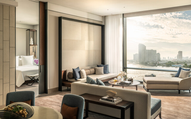 Отель Four Seasons Bangkok at Chao Phraya River