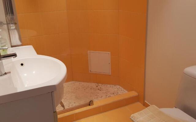 livingpalanga- Meta12