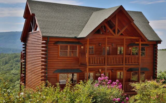 Paradise Mountain Pool Lodge