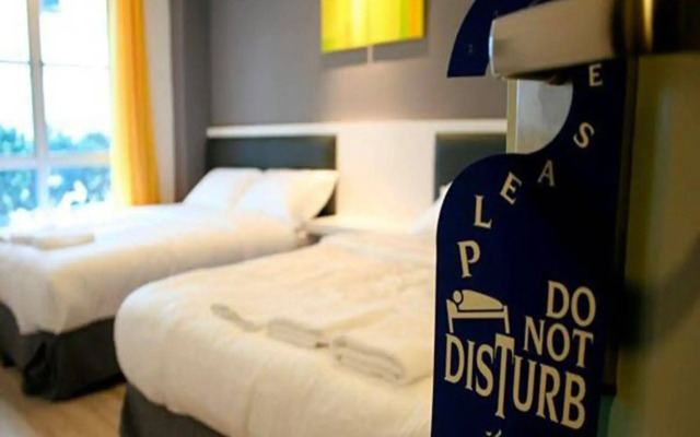 Hotel Zamburger Plaza Mahkota