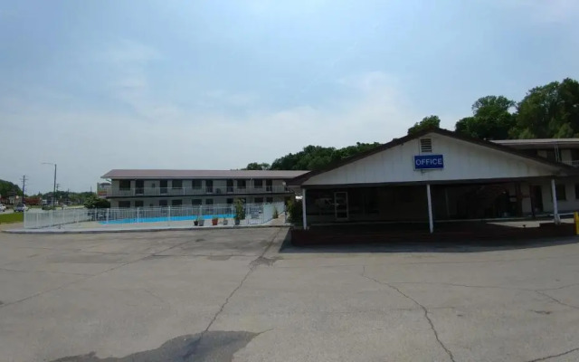 Knights Inn Tell City