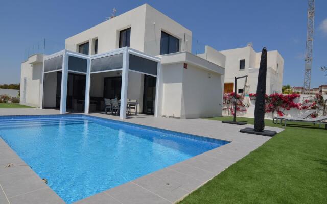 Modern Villa in San Fulgencio Valencia with Private Pool