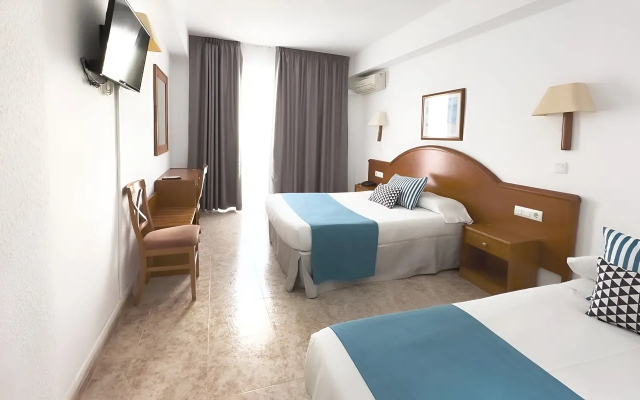 Отель BLUESEA Piscis - Adults Only