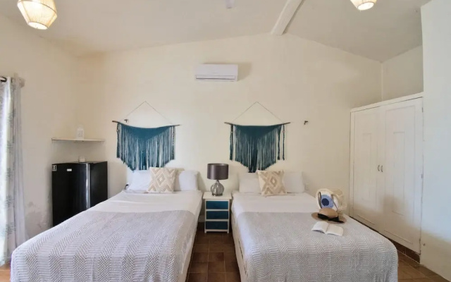 Arena y Mar Beachfront House, El Cuyo by The Spot Rentals