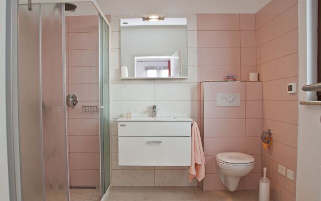 Apartments And Rooms Camaiore
