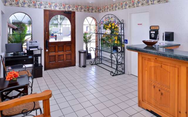 Americas Best Value Inn Loma Lodge