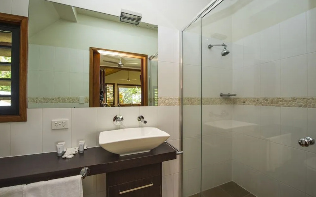Pure Magnetic Villa 1
