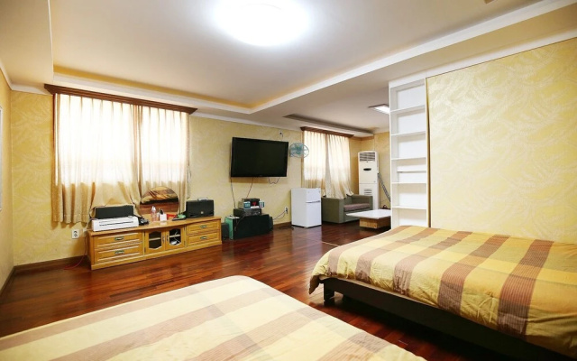 Danyang Ondal Motel