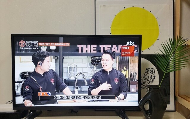 Modern & Gallery House