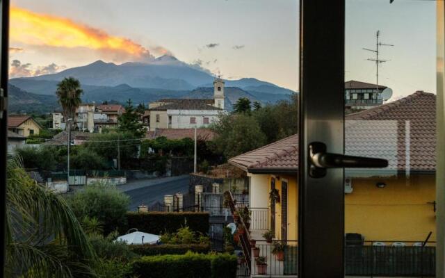 Zaffiro Lavico rooms Etna nature sea