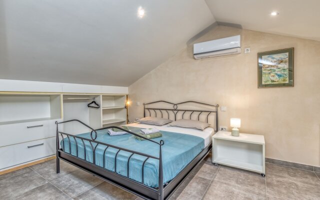 Beach Apartment Kostrena 2