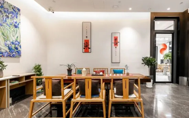YUN MAN Suites Hotel