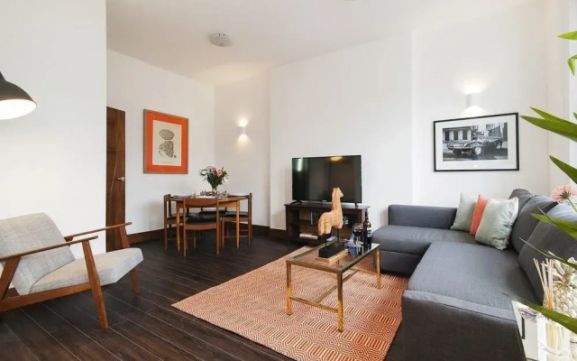 FG Property - The Holland Road Residence II