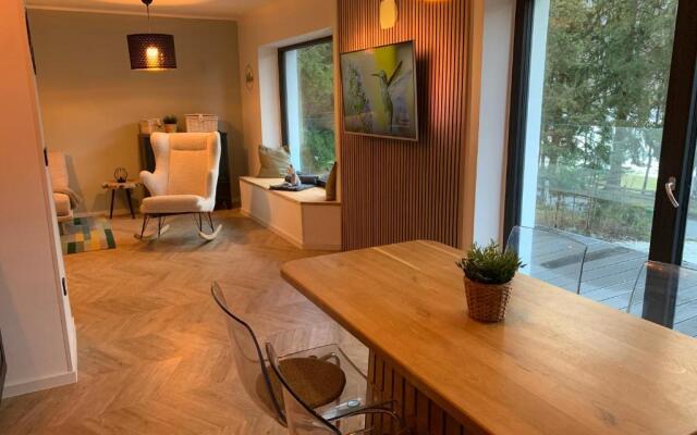 Pine Tree Holiday House