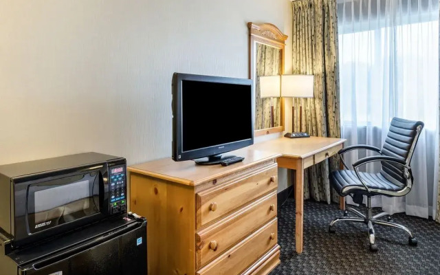 Ramada Seekonk/Providence Area