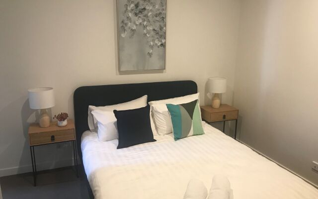 Saint Domain Apartment Hotel