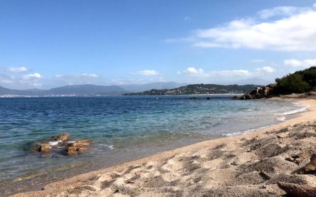 Superbe appartement T3 face mer baie Ajaccio