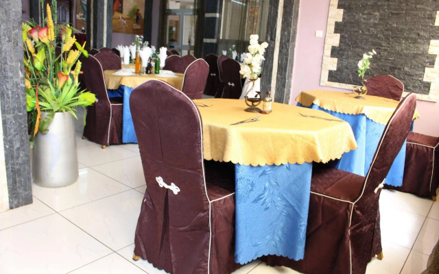 Tou'Ngou Hotel