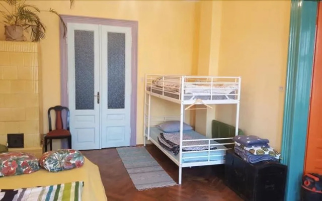 Mountain Tale - Hostel
