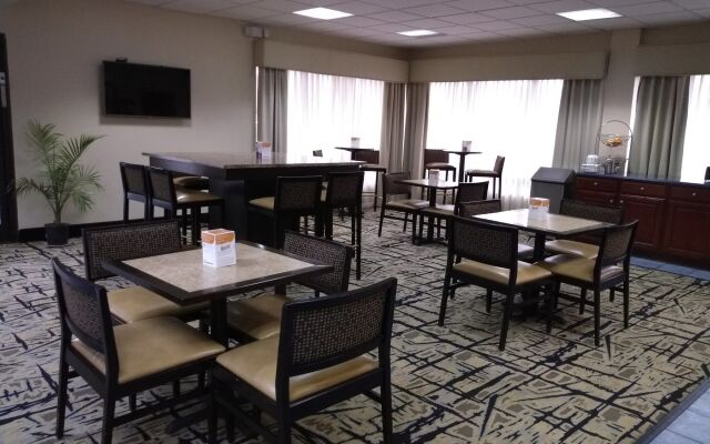 Clarion Inn Cleveland near University
