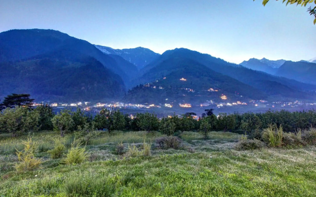 Hotel Mountain Face by Snow City Hotels
