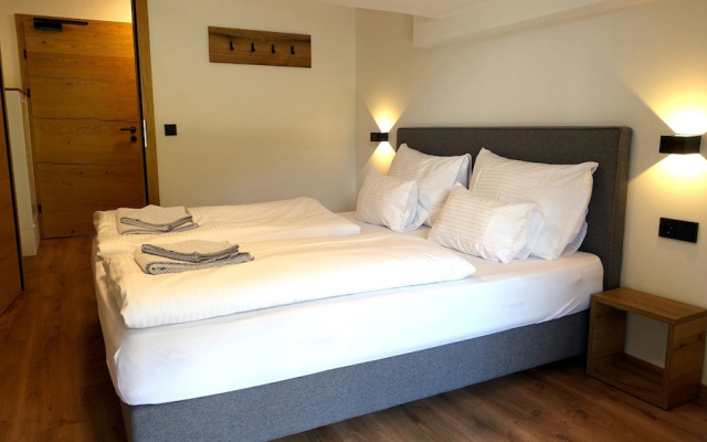 Bergzeit Flat Saalbach Directly on the ski Piste