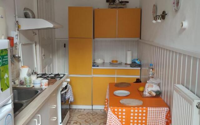 Júlia Apartman.