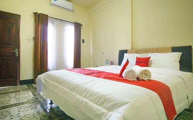 RedDoorz @ Mawun Street Kuta