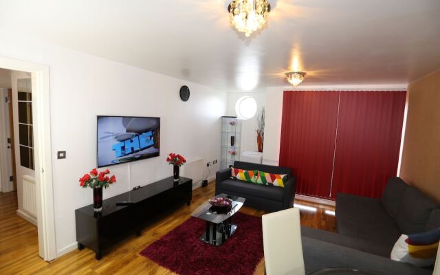 2 Beds Riverview HillHouse Apartment