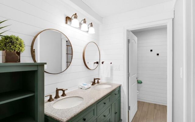 Edgewater Golf Villa 1409