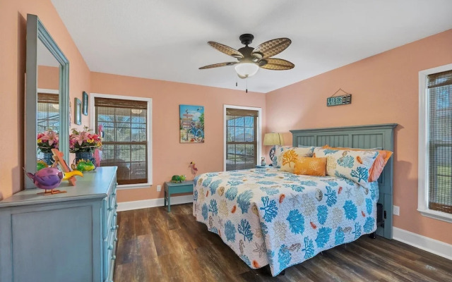 15736 Lakeland Circle
