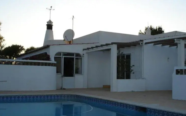 Casa Águia Branca