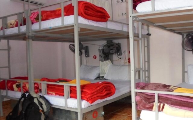 Catba Hostel
