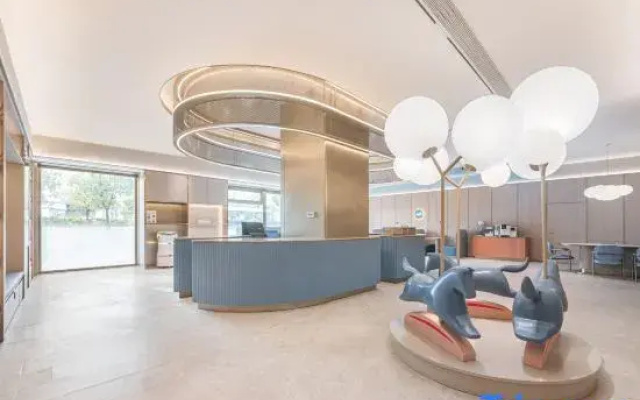 HanTing Hotel (Zhenjiang South Station Zhanqian Road)