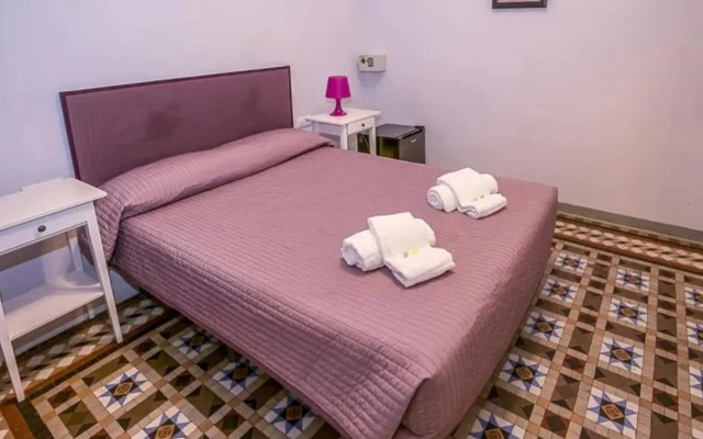 Hostal Balmes Centro