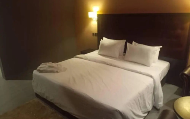 Golden Tulip Essentials Owerri