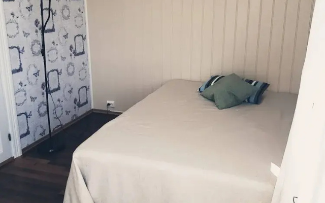 StayPlus 3BR City Apartment With Garden