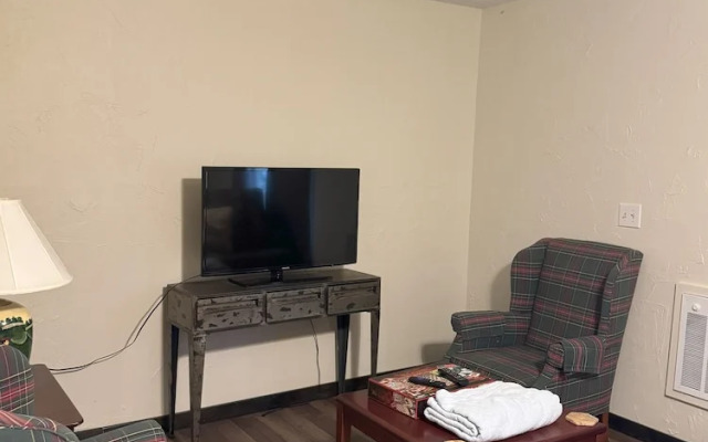 Arnett Rd. 124a 1 Bedroom Apts