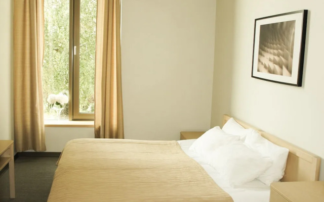 Zaliasis slenis - Self check-in hotel