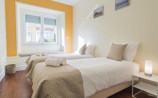Spacious 4bdr River View