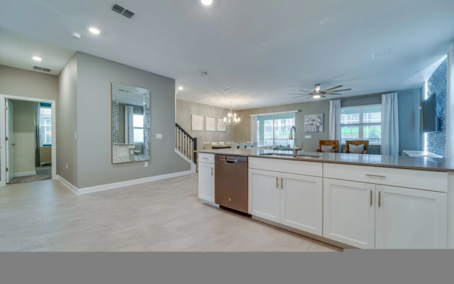 9 Bedroom Family Friendly Retreat -Champions Gate, Davenport