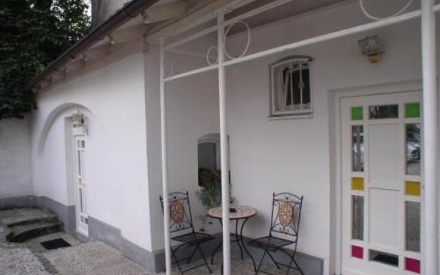 Tour As Central Apartments Nika