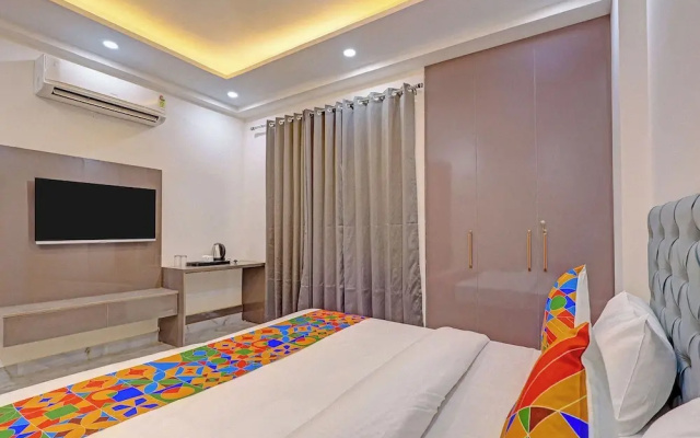 FabHotel Premier Stays - 800m from Artemis Hospitals Gurgaon